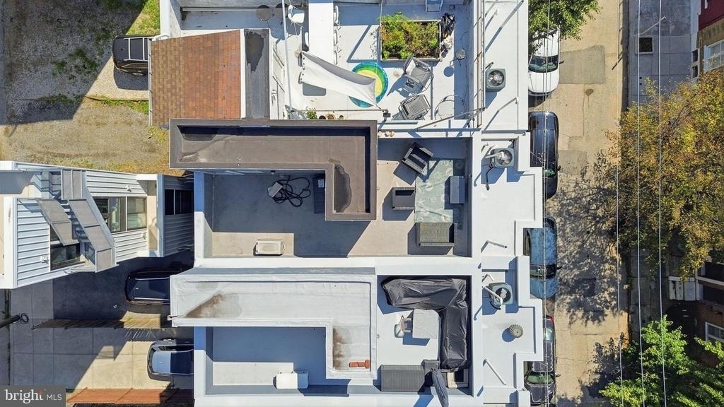 2709 Cambridge Street - Photo 36