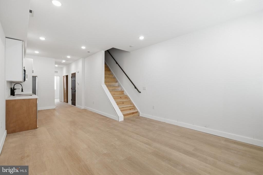 1542 W York Street - Photo 11