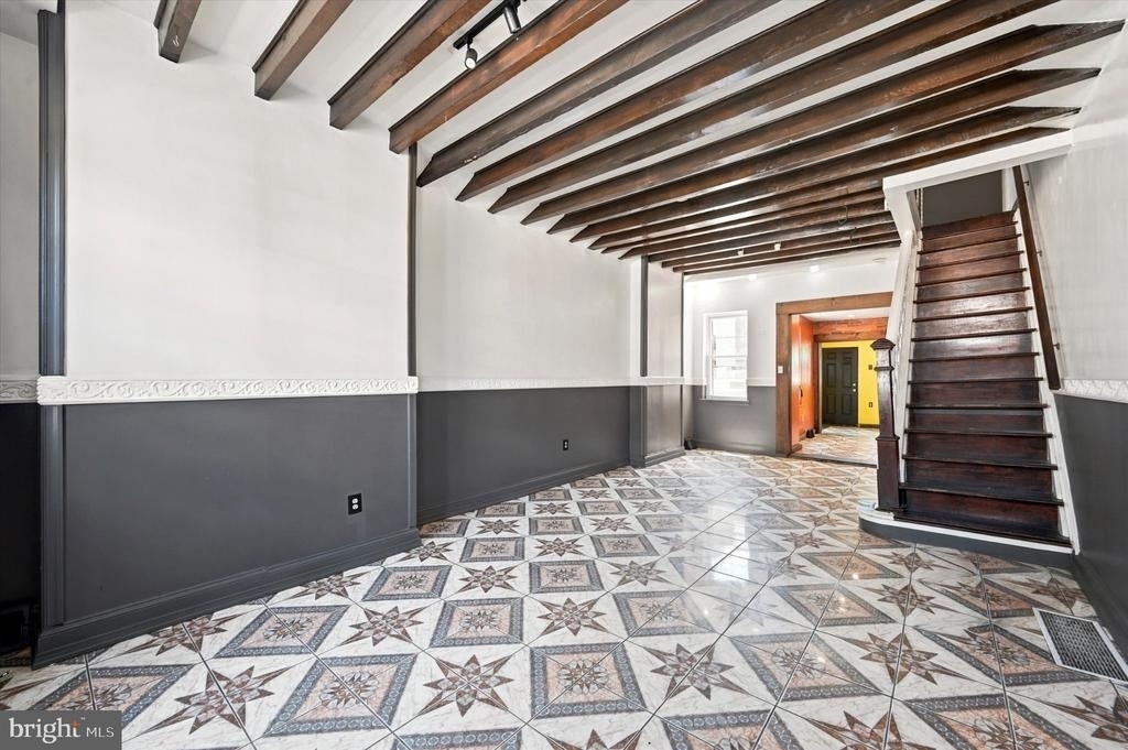 102 E Huntingdon Street - Photo 1