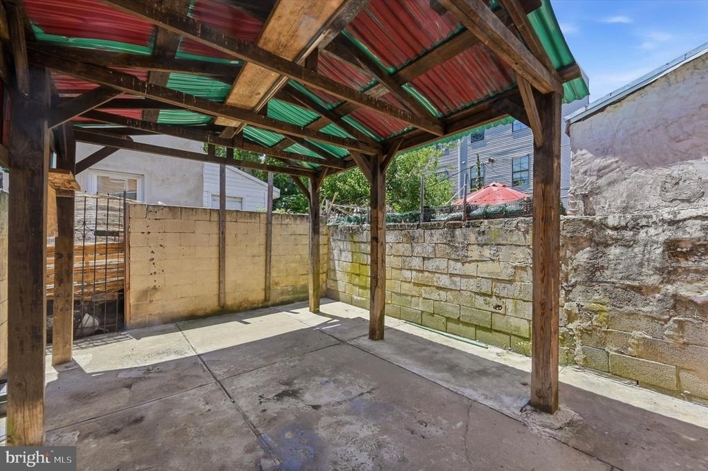 102 E Huntingdon Street - Photo 12