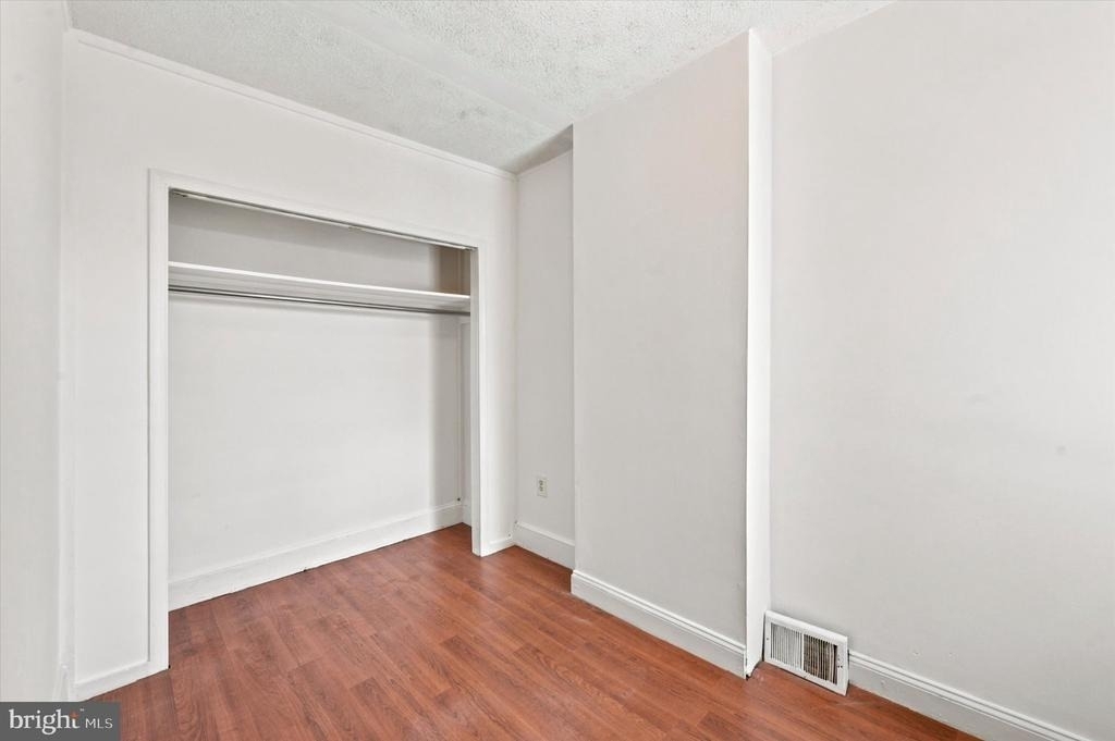 102 E Huntingdon Street - Photo 17