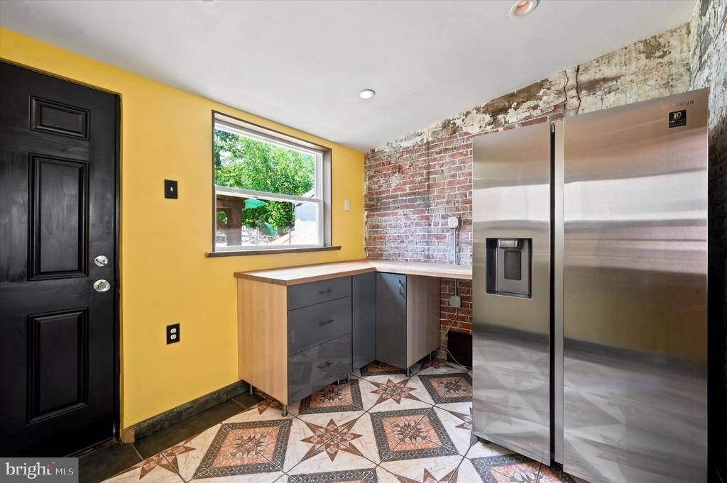 102 E Huntingdon Street - Photo 10