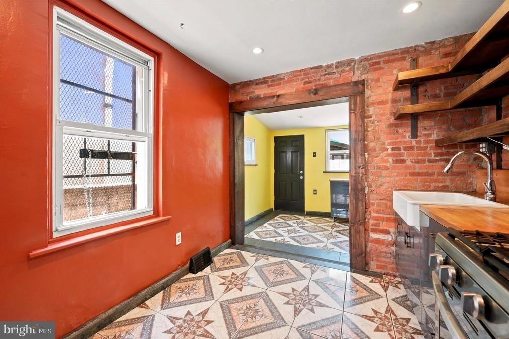 102 E Huntingdon Street - Photo 7