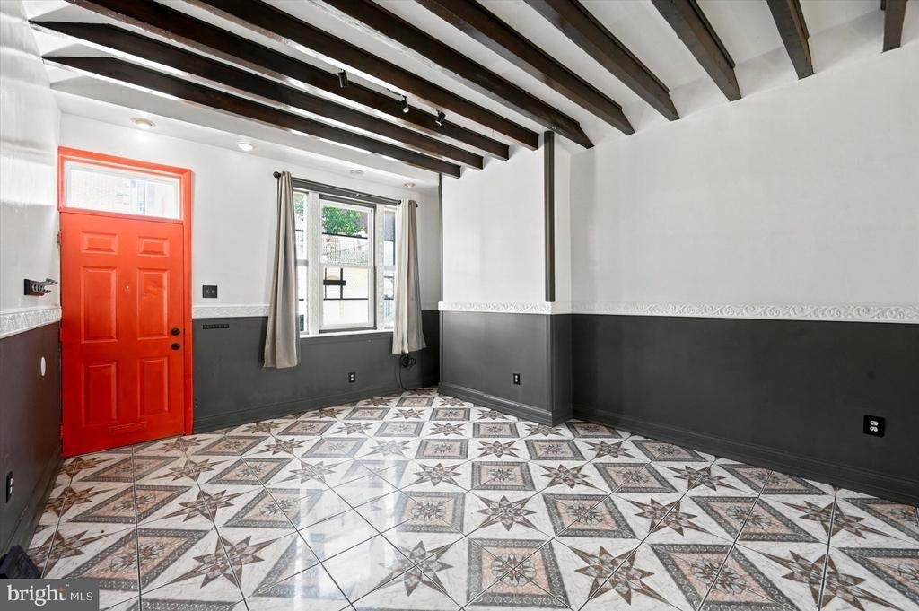 102 E Huntingdon Street - Photo 4