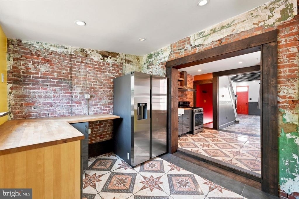 102 E Huntingdon Street - Photo 11