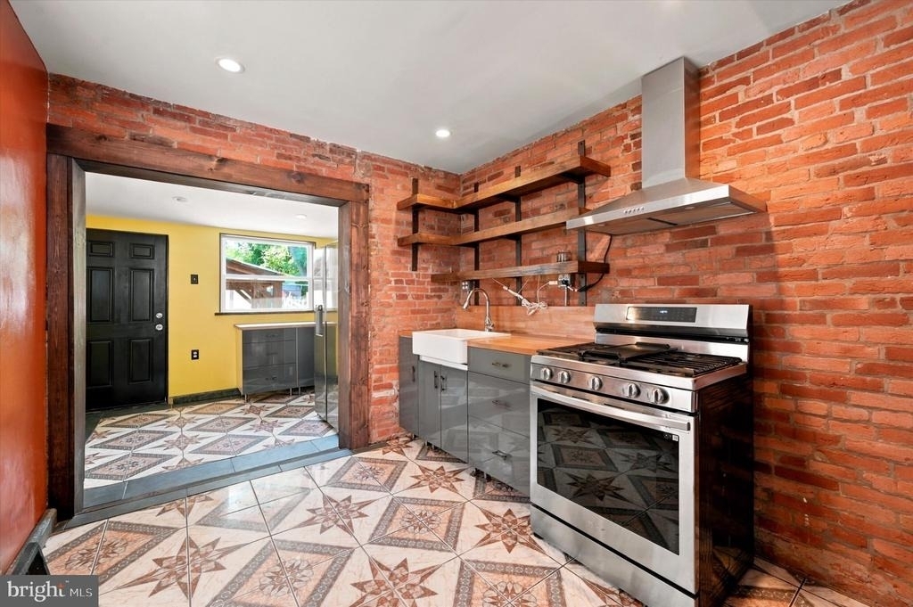 102 E Huntingdon Street - Photo 6