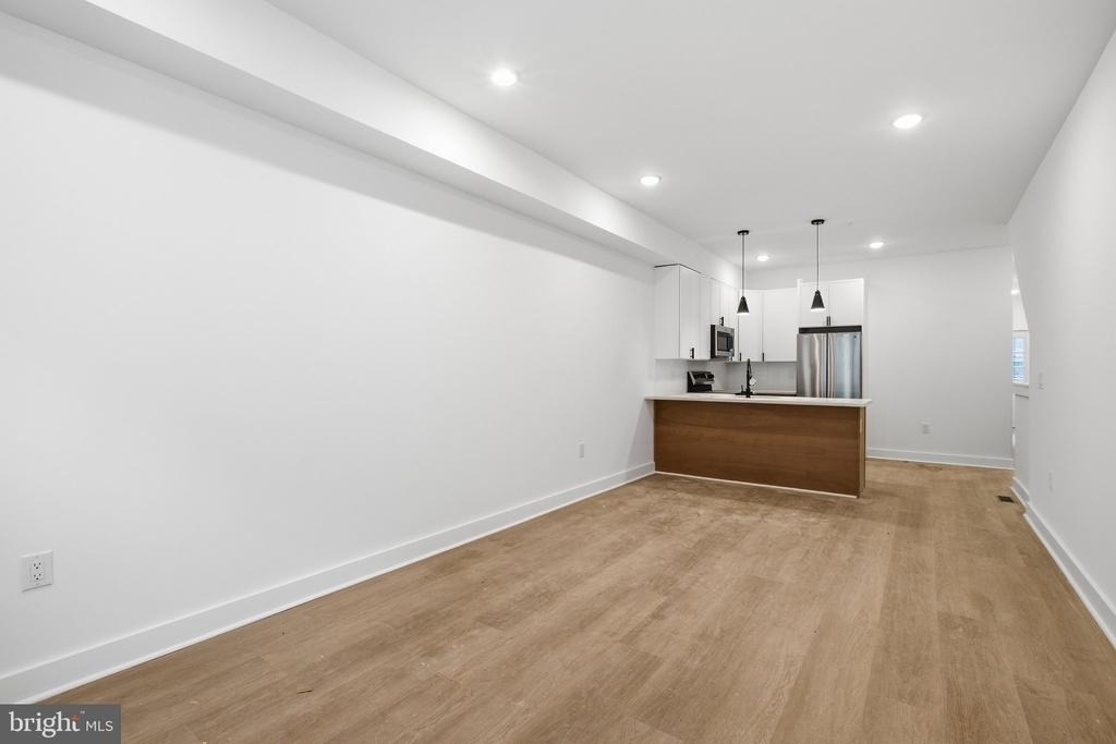 1230 W York Street - Photo 2