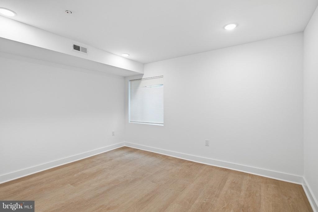 1230 W York Street - Photo 13