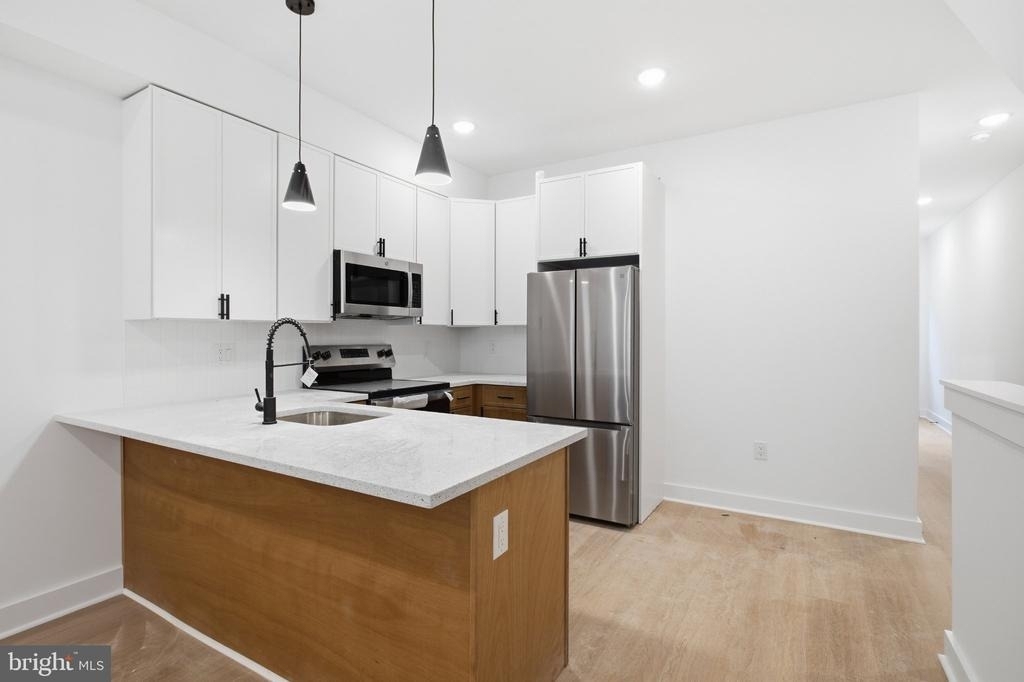 1230 W York Street - Photo 5