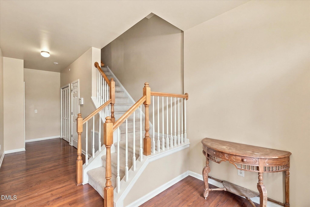 290 Linden Park Lane - Photo 4