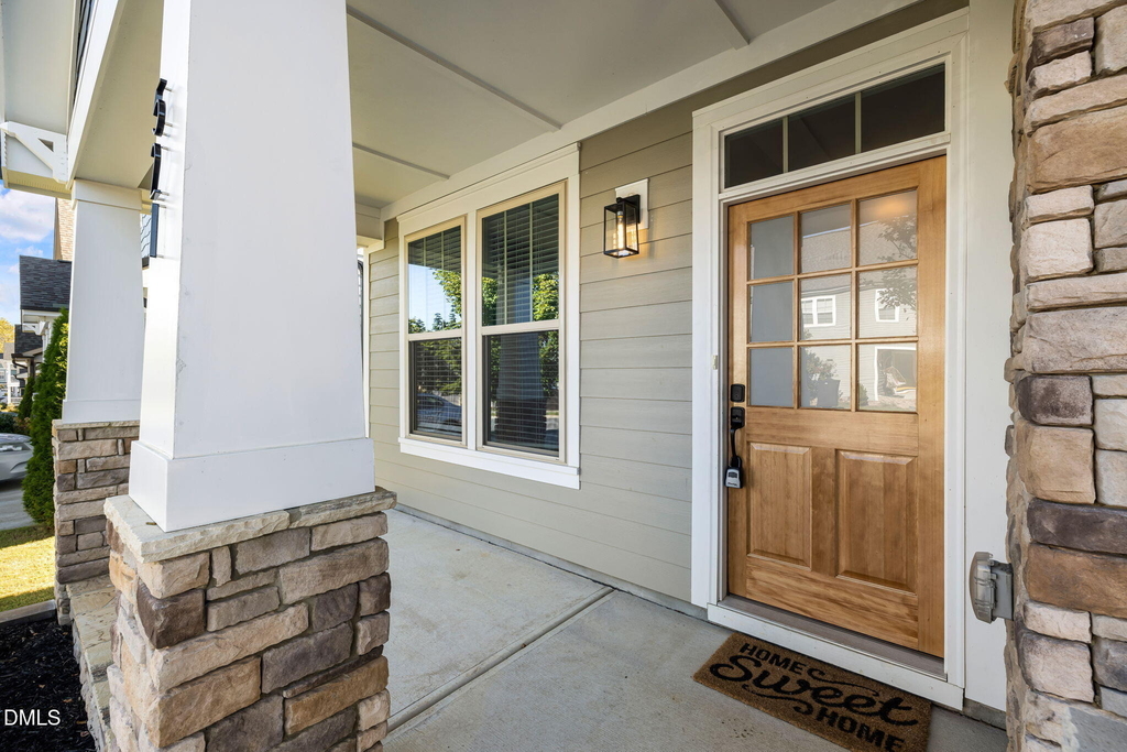 521 Groveview Wynd - Photo 1