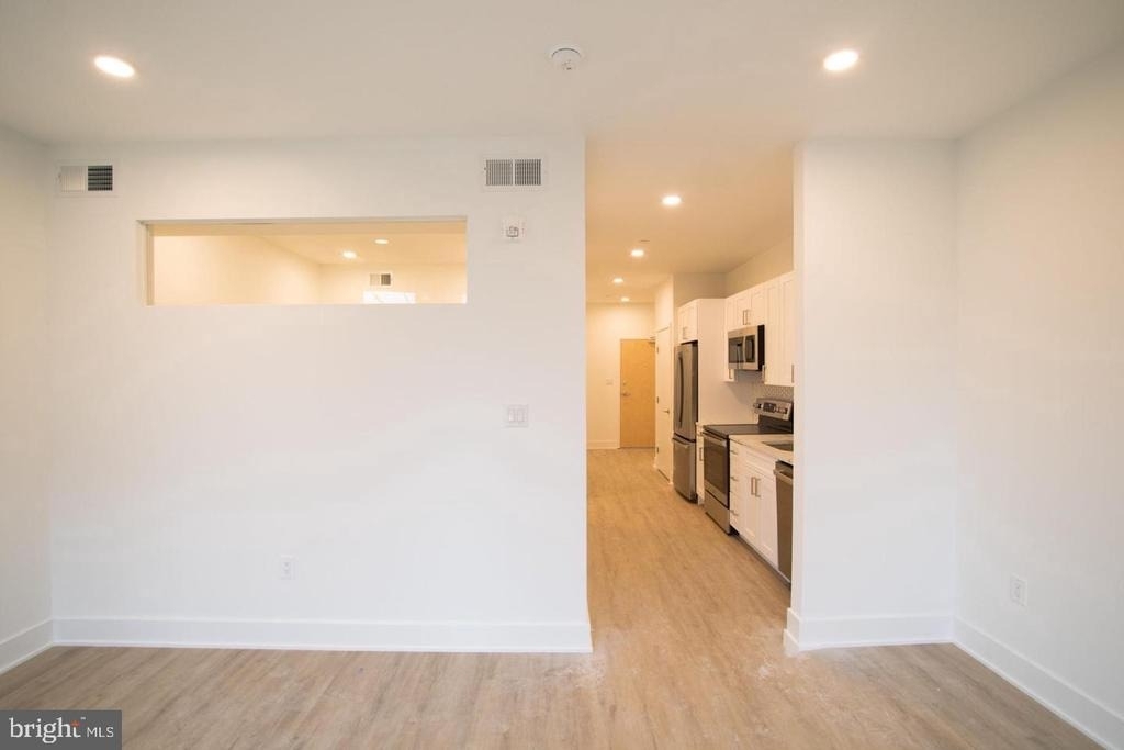 1325 N Lee Street - Photo 4