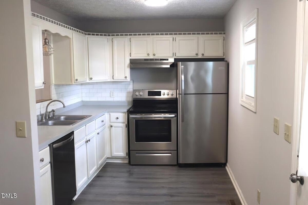 507 Dowd Street - Photo 2