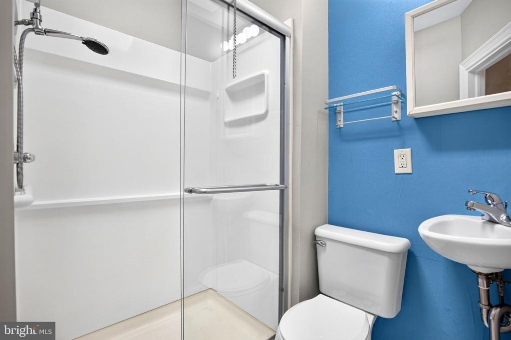 3225 Gaul Street - Photo 12