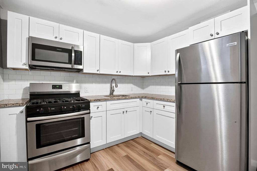 3225 Gaul Street - Photo 4