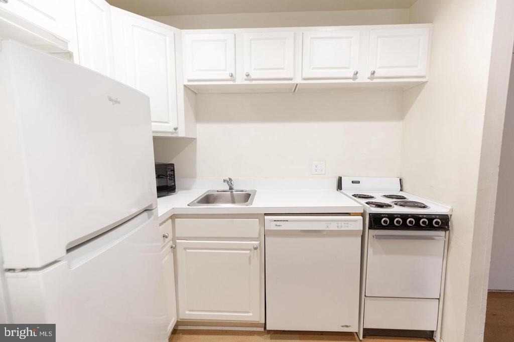 2311 Spruce Street - Photo 5