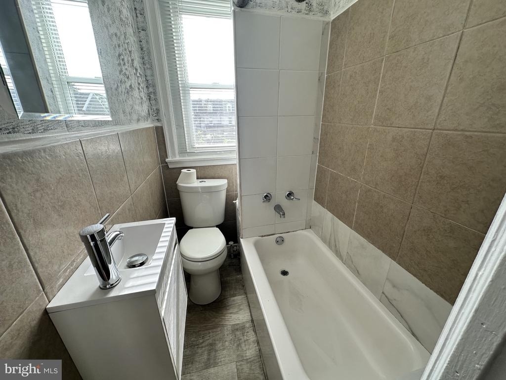 4711 Hawthorne Street - Photo 5
