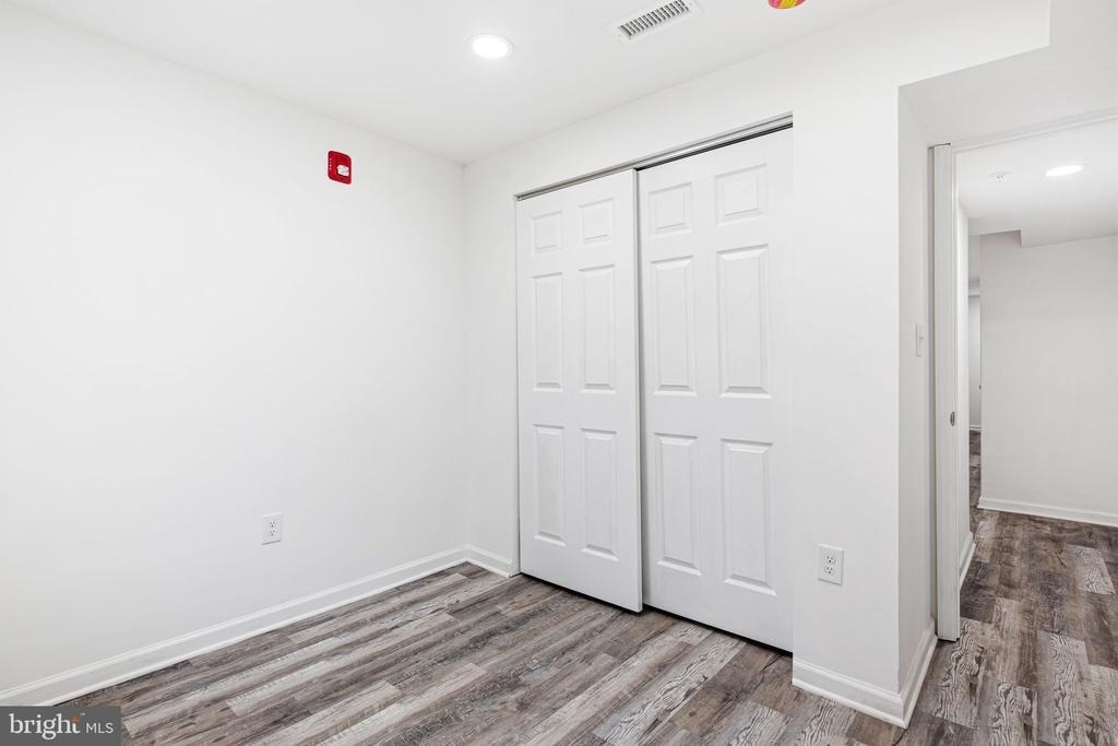 1219 W Butler Street - Photo 7