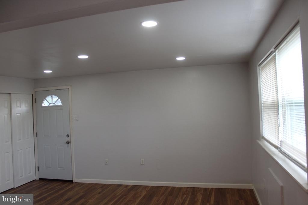 515 Foster Street - Photo 5