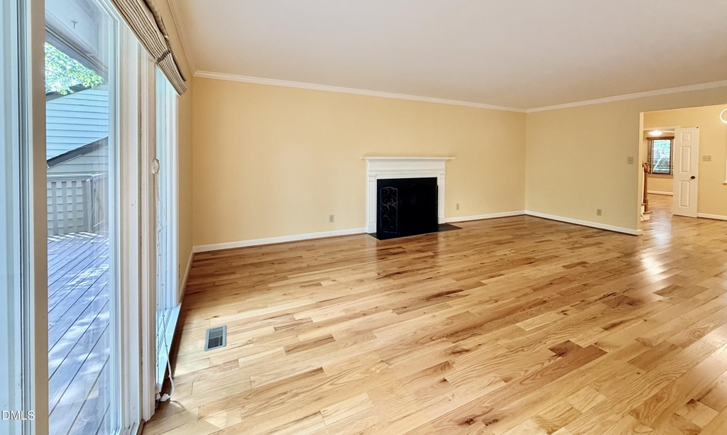 106 Montrose Drive - Photo 10