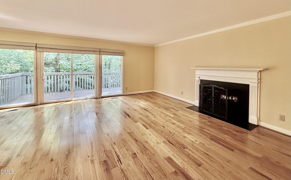 106 Montrose Drive - Photo 15