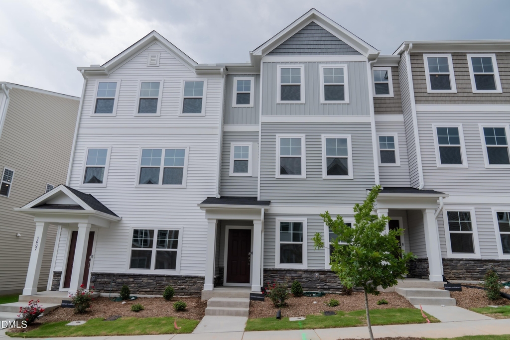 4016 Silver Oak Lane - Photo 0