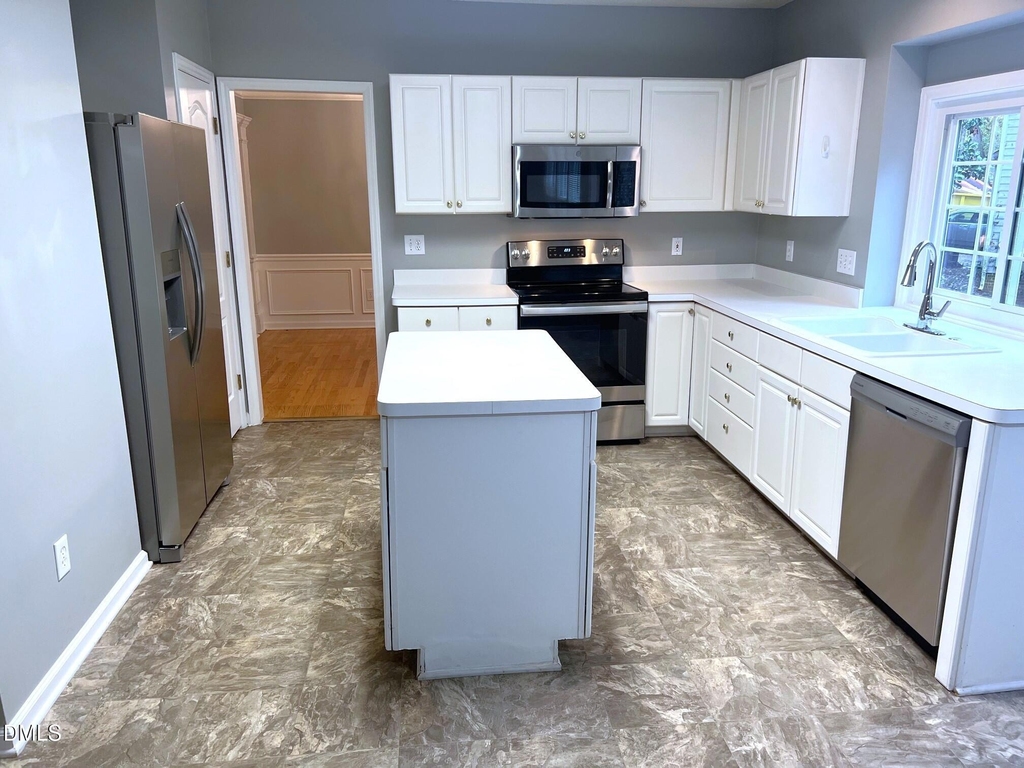 9801 Goodrum Court - Photo 7
