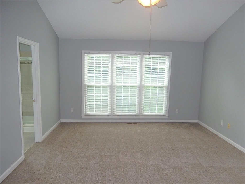 9801 Goodrum Court - Photo 11