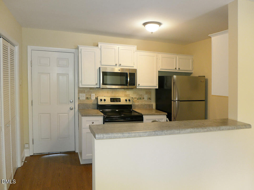 515 S Merritt Mill Road - Photo 4
