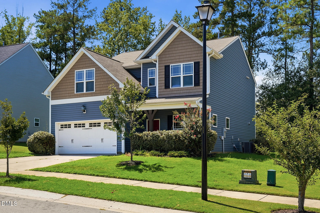 1425 Haltwhistle Street - Photo 2