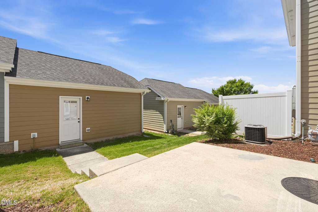 2417 Historic Circle - Photo 34