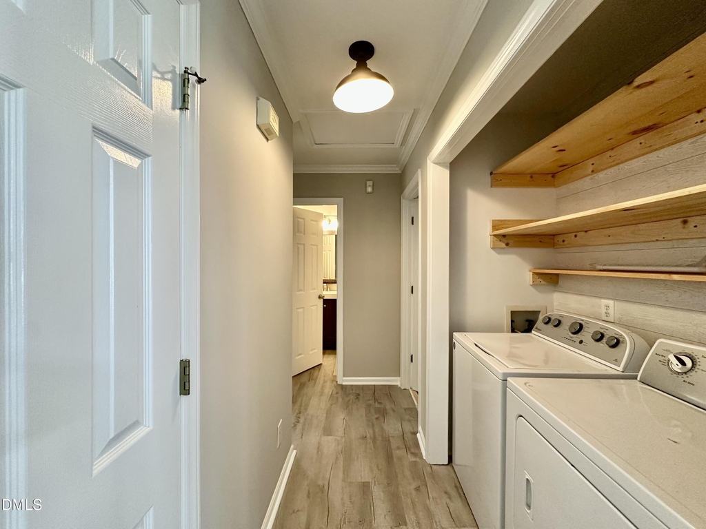 1008 Henchman Court - Photo 8