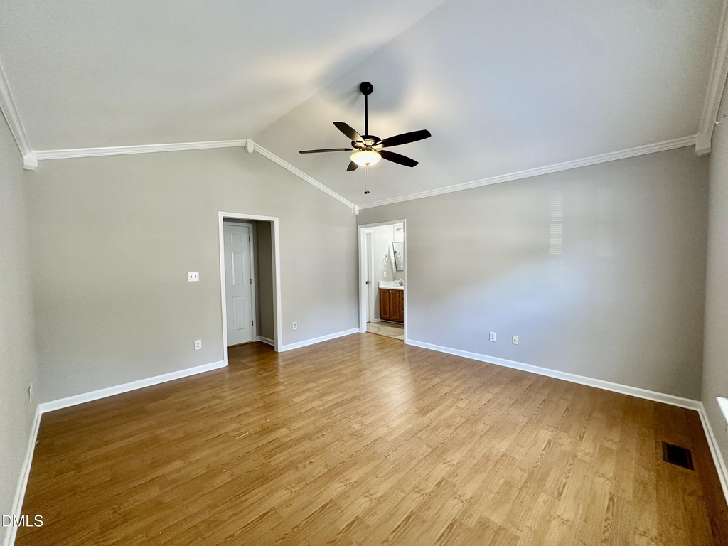 1008 Henchman Court - Photo 10