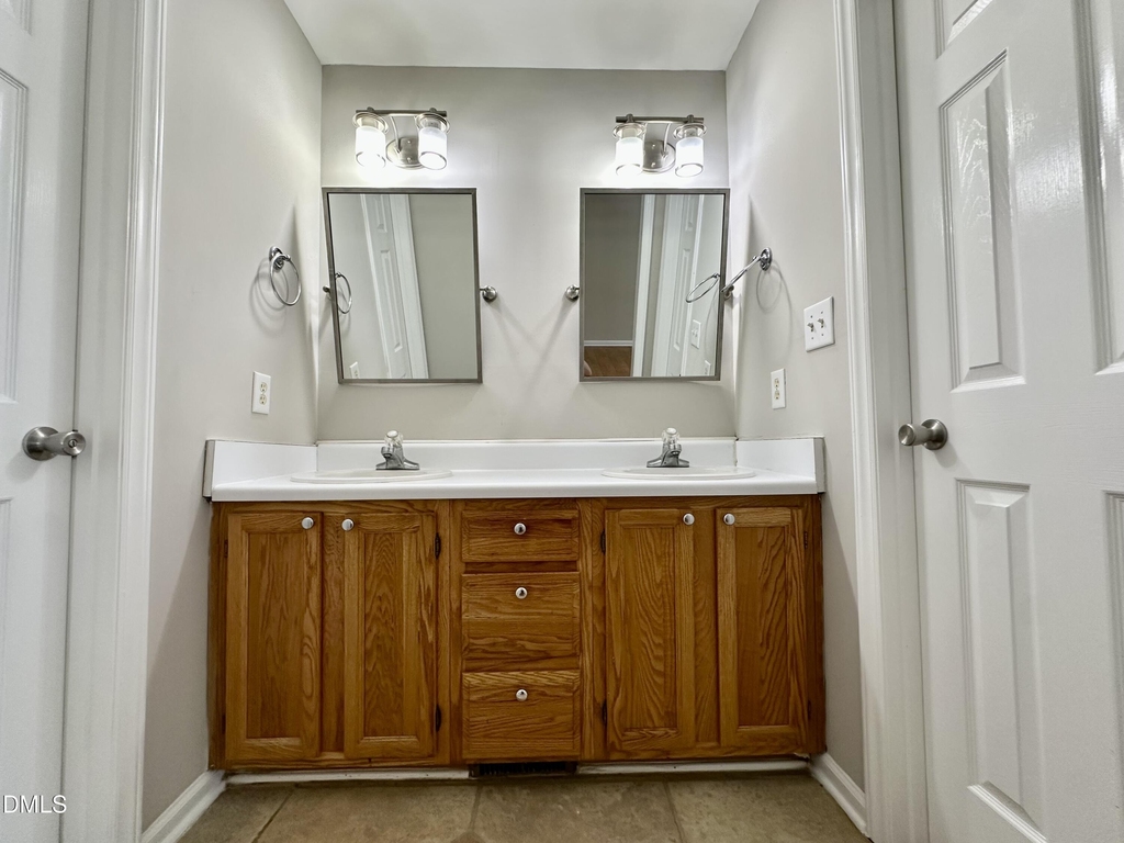 1008 Henchman Court - Photo 11