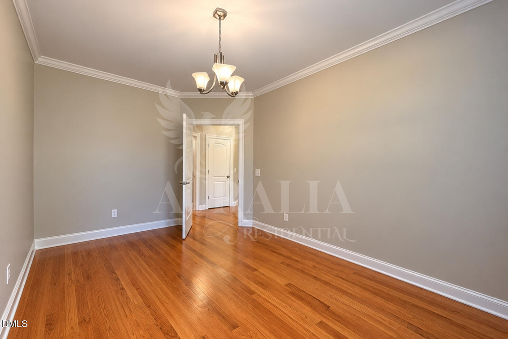9012 Ray Road - Photo 9