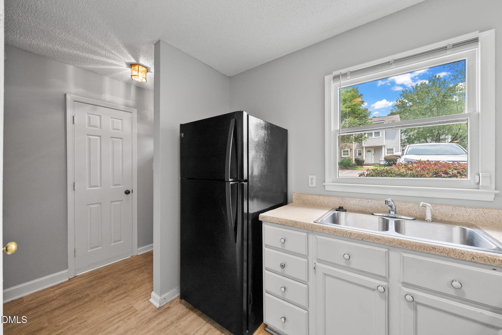 4425 Roller Court - Photo 6
