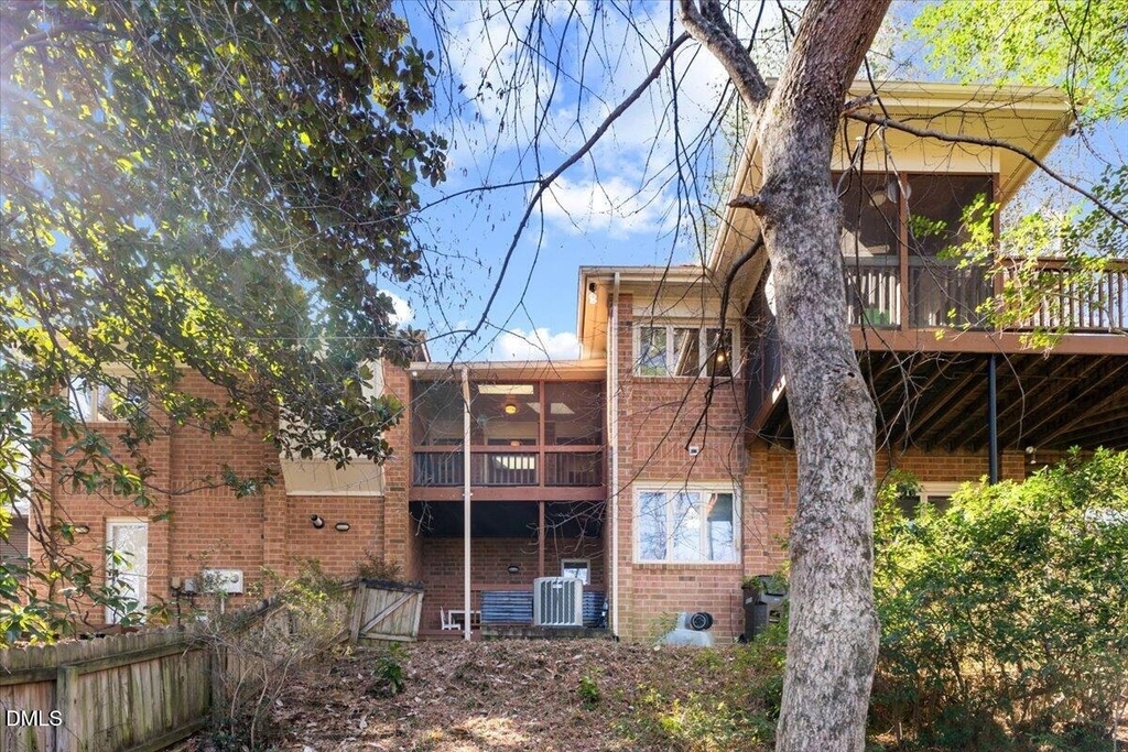 108 Campbell Lane - Photo 0