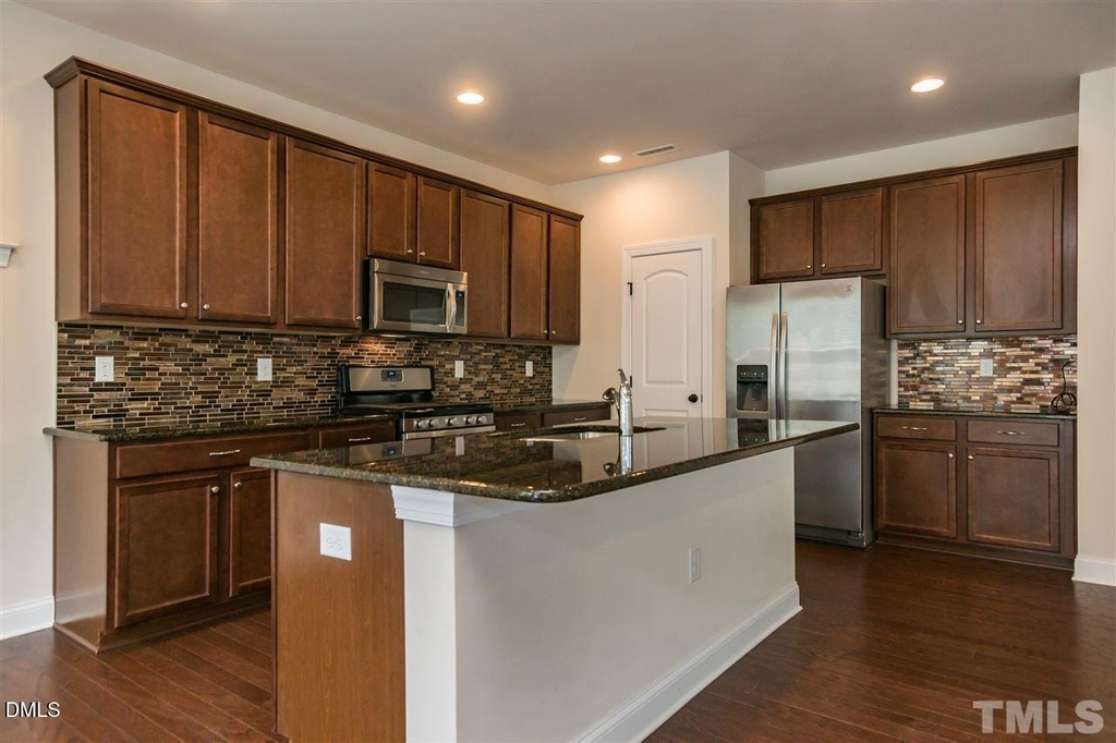 201 Begen Street - Photo 7