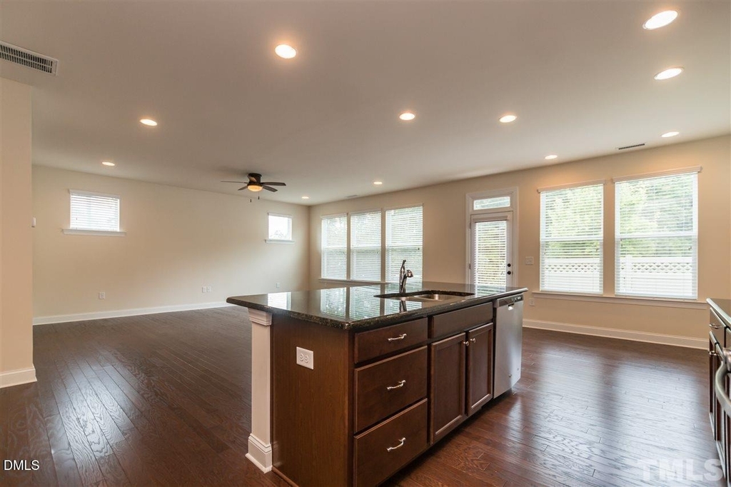 201 Begen Street - Photo 6