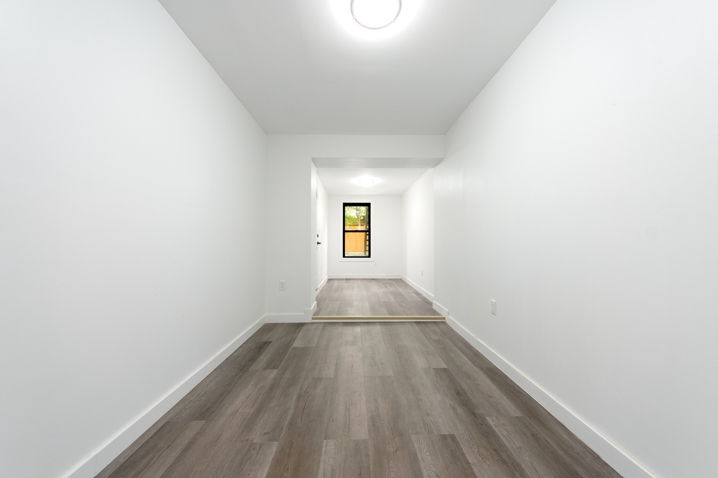 533 Madison Street - Photo 11