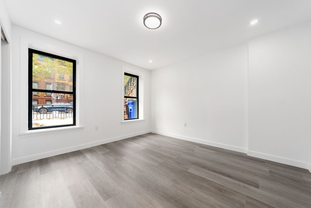 533 Madison Street - Photo 7