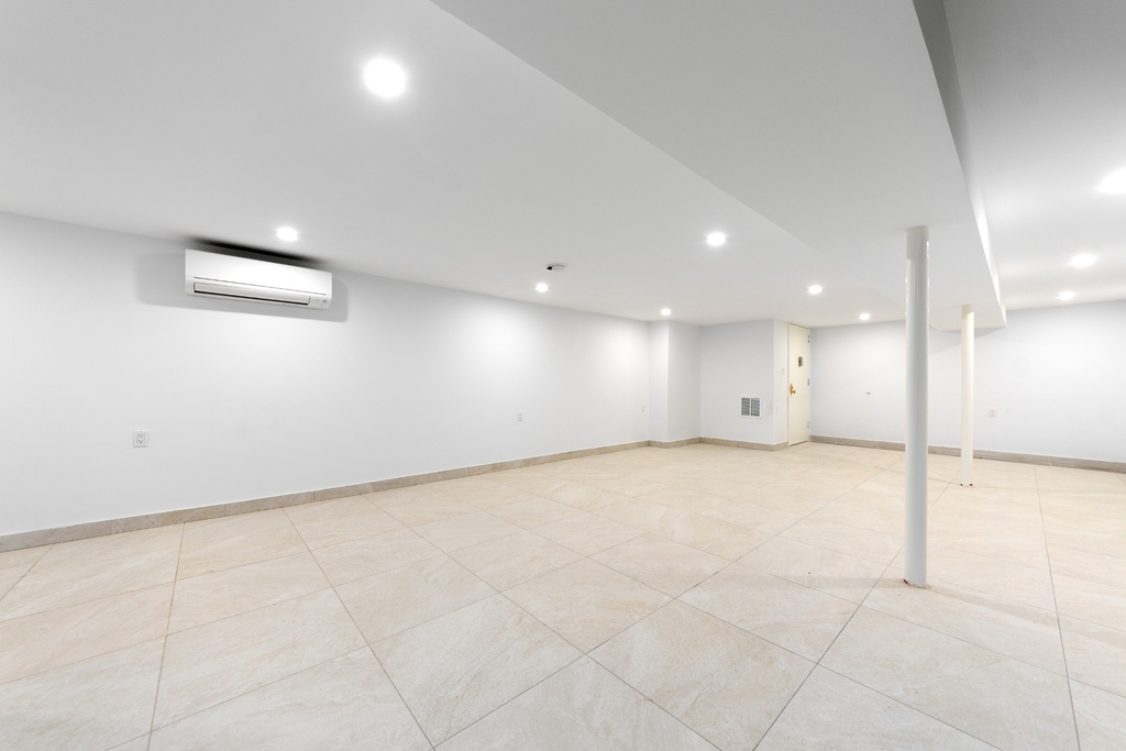 533 Madison Street - Photo 13