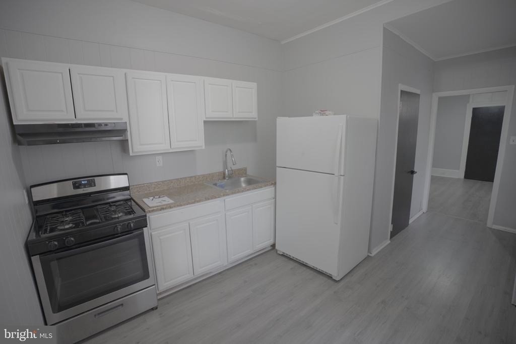 342 E New Street - Photo 0