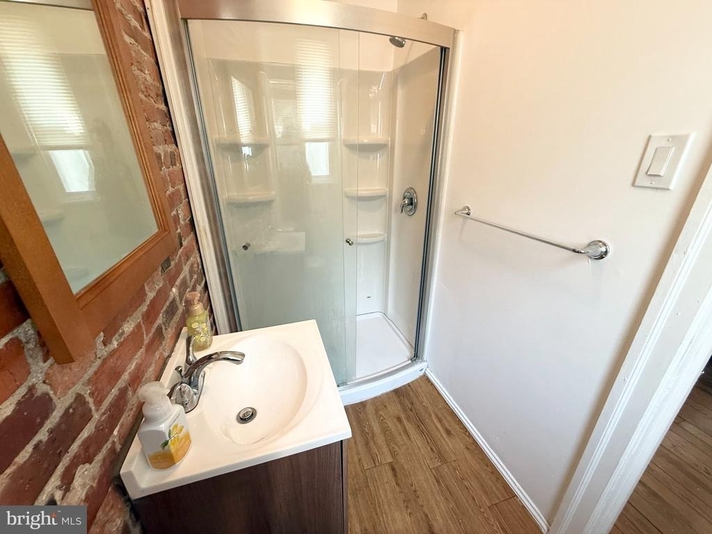242 Pusey Avenue - Photo 22
