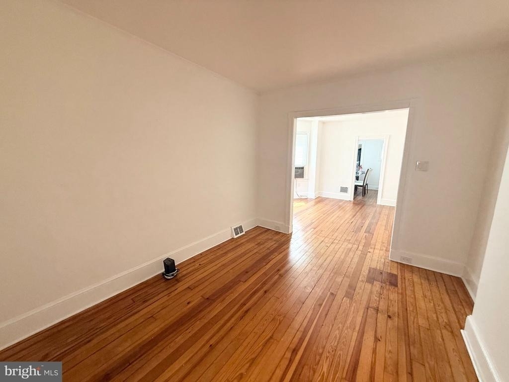 242 Pusey Avenue - Photo 17