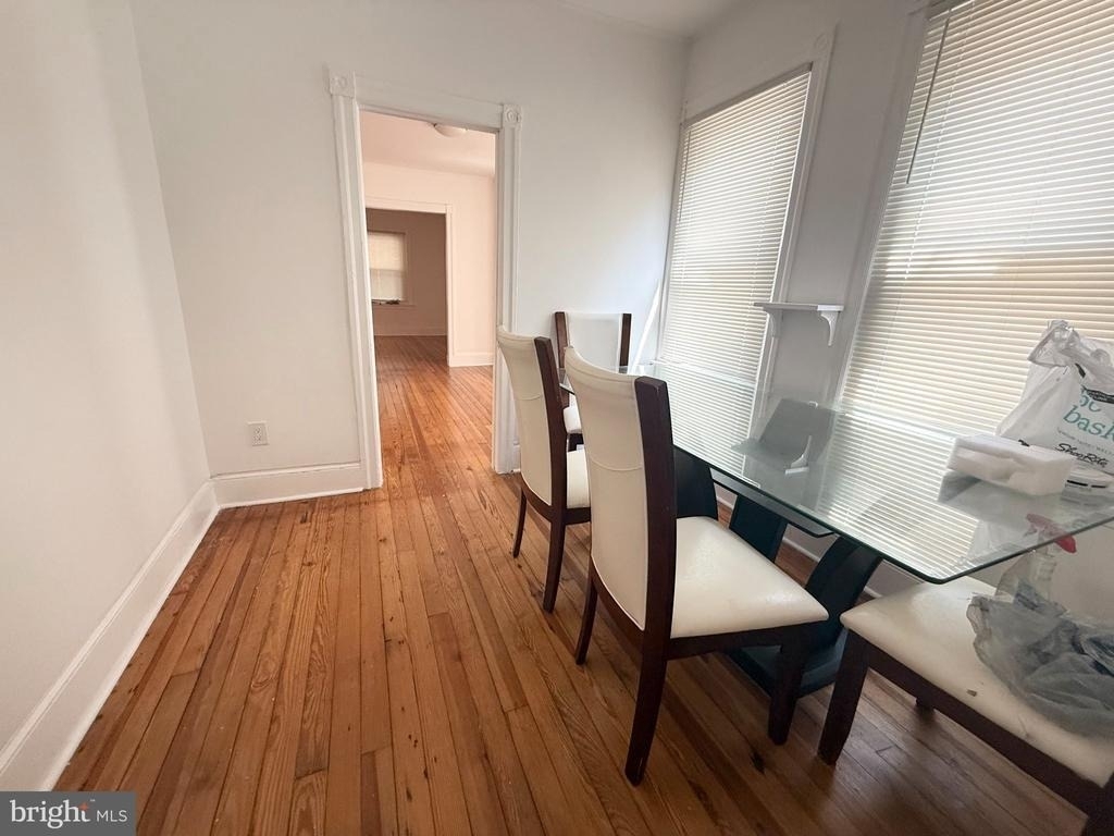 242 Pusey Avenue - Photo 2