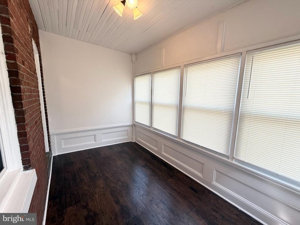 242 Pusey Avenue - Photo 16