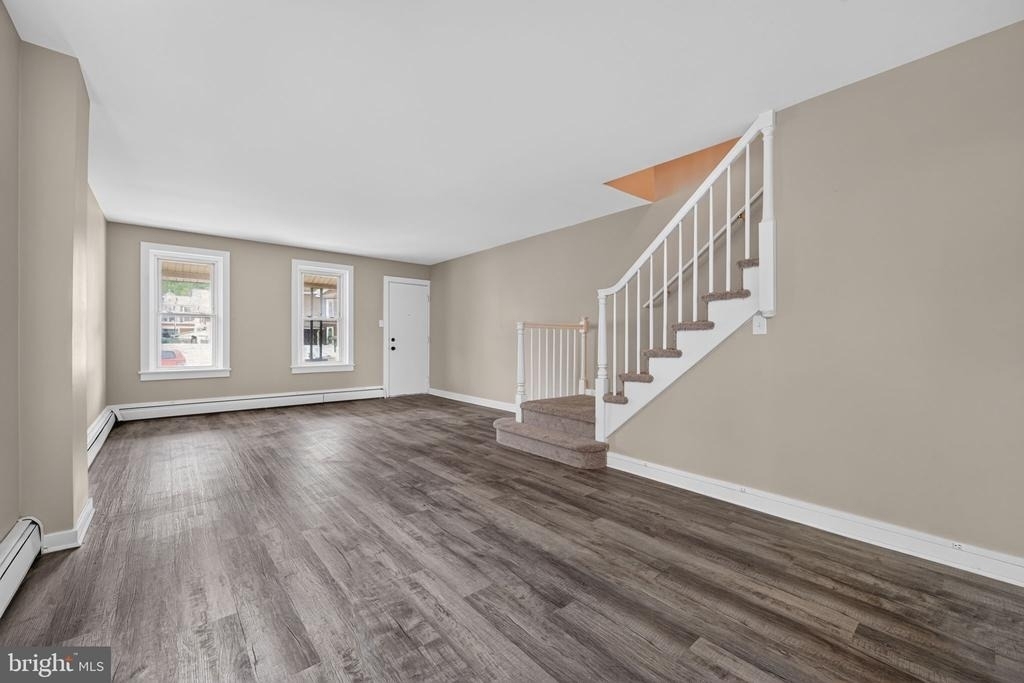 206 Charles Street - Photo 5