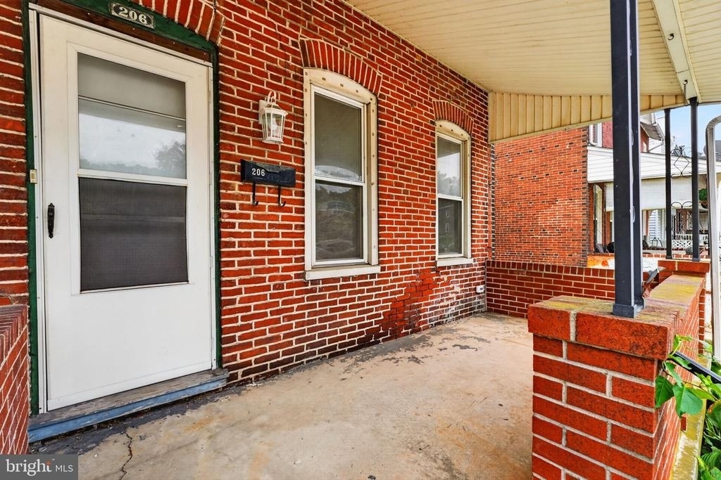 206 Charles Street - Photo 2