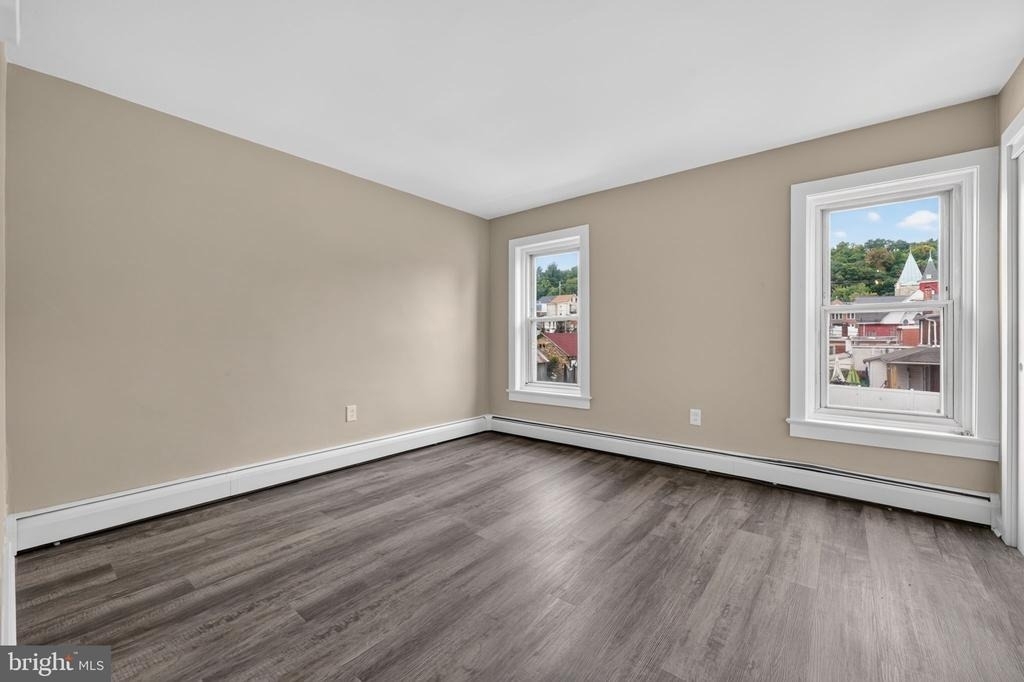 206 Charles Street - Photo 21